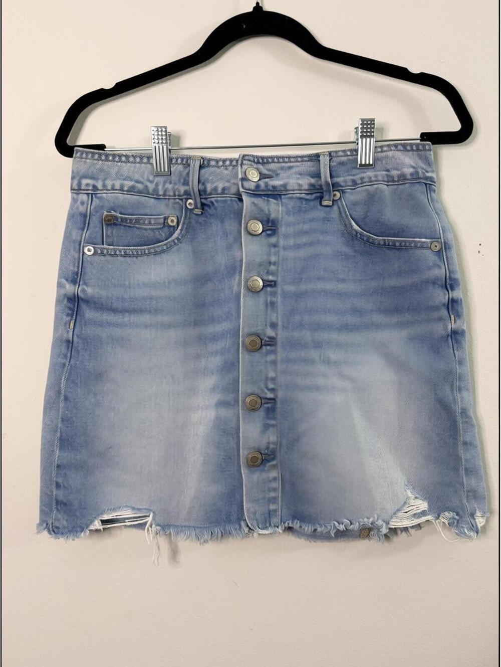 American Eagle Button Front Denim Mini Skirt Women Size 8 Light Wash Distressed